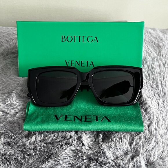 Bottega Veneta -- Black Rectangle Angular Sunglasses --UNISEX - Picture 8 of 8